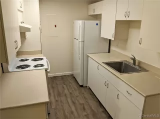 Photo #3: 202121551 Listing 