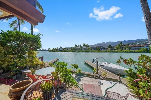 MLS: 202211227 Condo For Sale