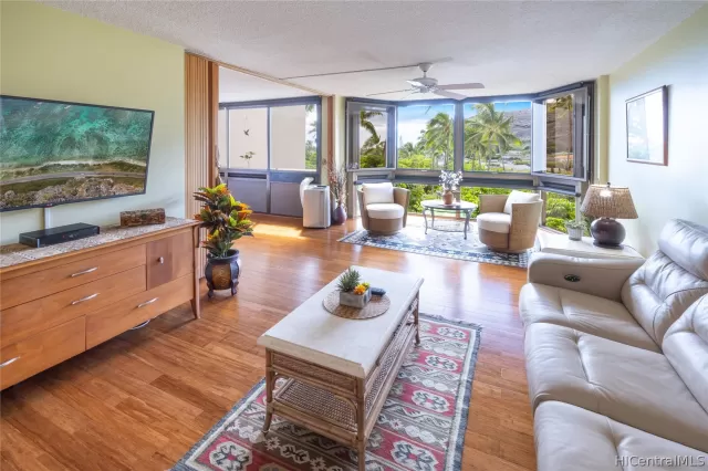 MLS: 202219016 Condo For Sale