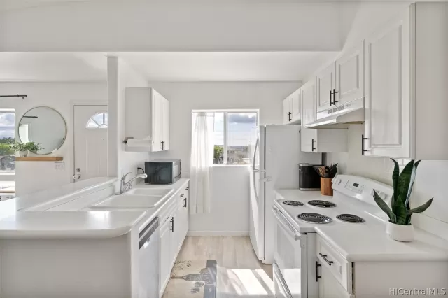 MLS: 202221551 Condo For Sale