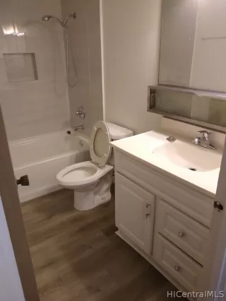 Photo #4: 202223757 Listing 