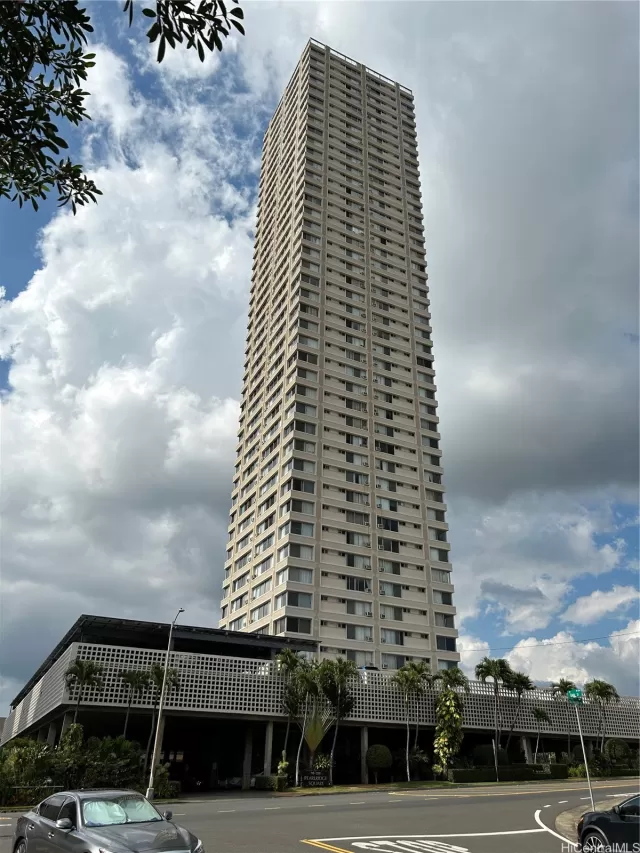 MLS: 202301148 Condo For Sale