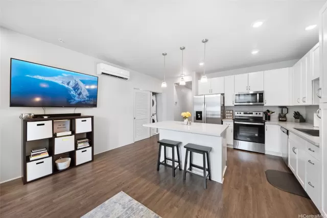 MLS: 202301334 Condo For Sale