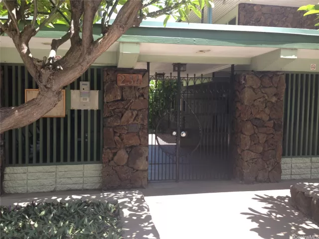 MLS: 202301393 Condo For Sale