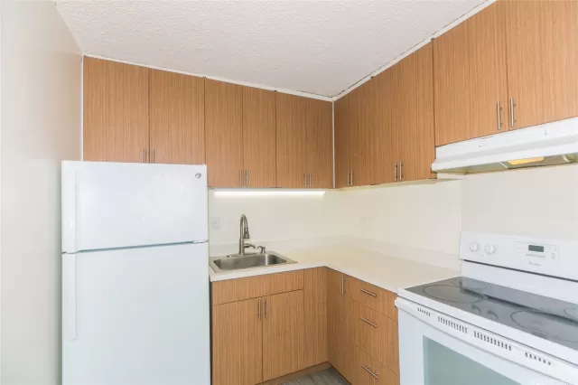 MLS: 202301488 Condo For Sale