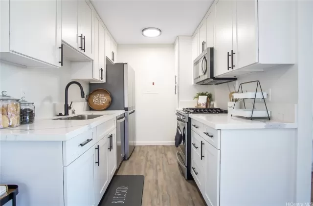 MLS: 202301546 Condo For Sale