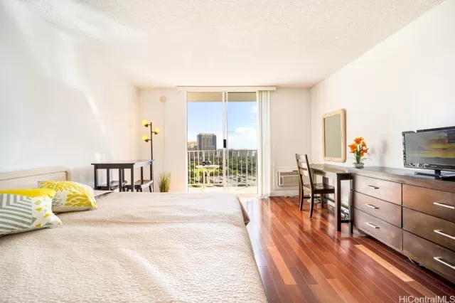 MLS: 202301548 Condo For Sale