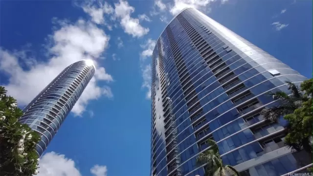 MLS: 202301558 Condo For Sale