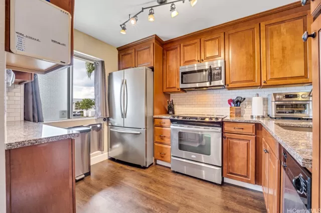 MLS: 202301964 Condo For Sale