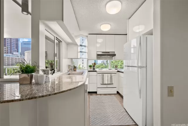 MLS: 202302234 Condo For Sale