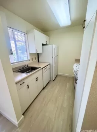 Photo #2: 202302639 Listing 