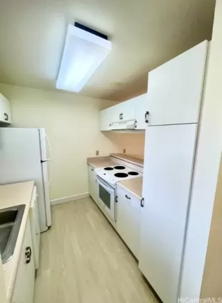 Photo #3: 202302639 Listing 