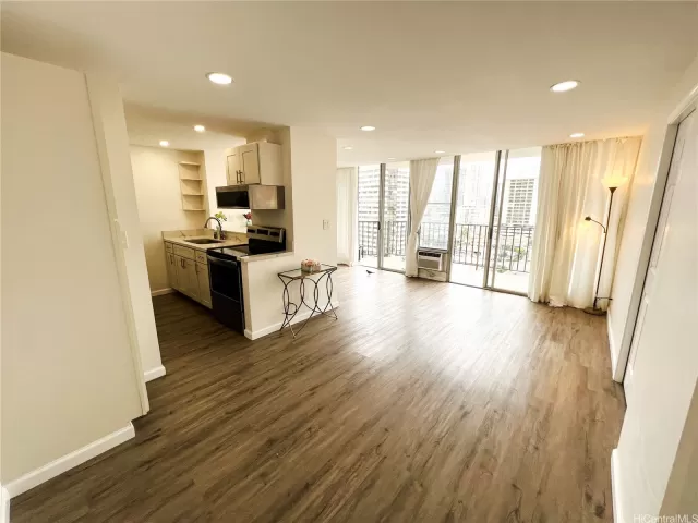 MLS: 202302860 Condo For Sale