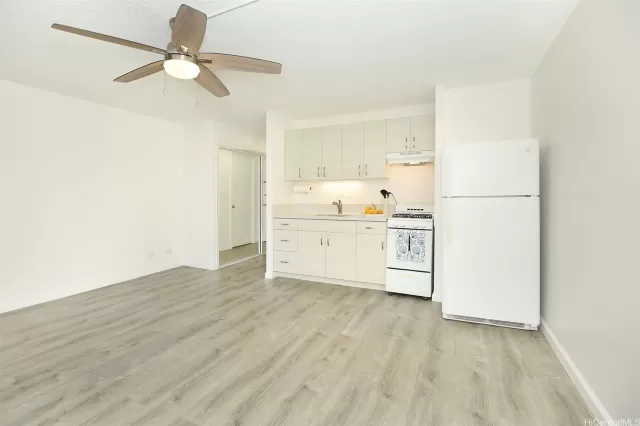 MLS: 202302923 Condo For Sale
