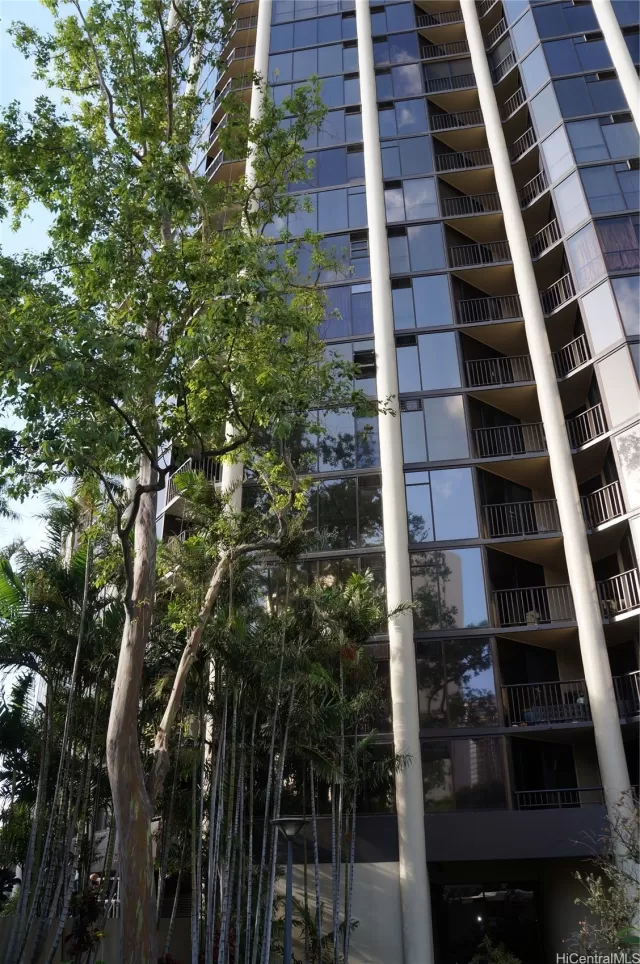 MLS: 202303008 Condo For Sale