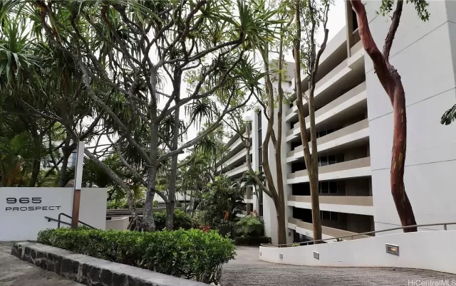 MLS: 202303073 Condo For Sale