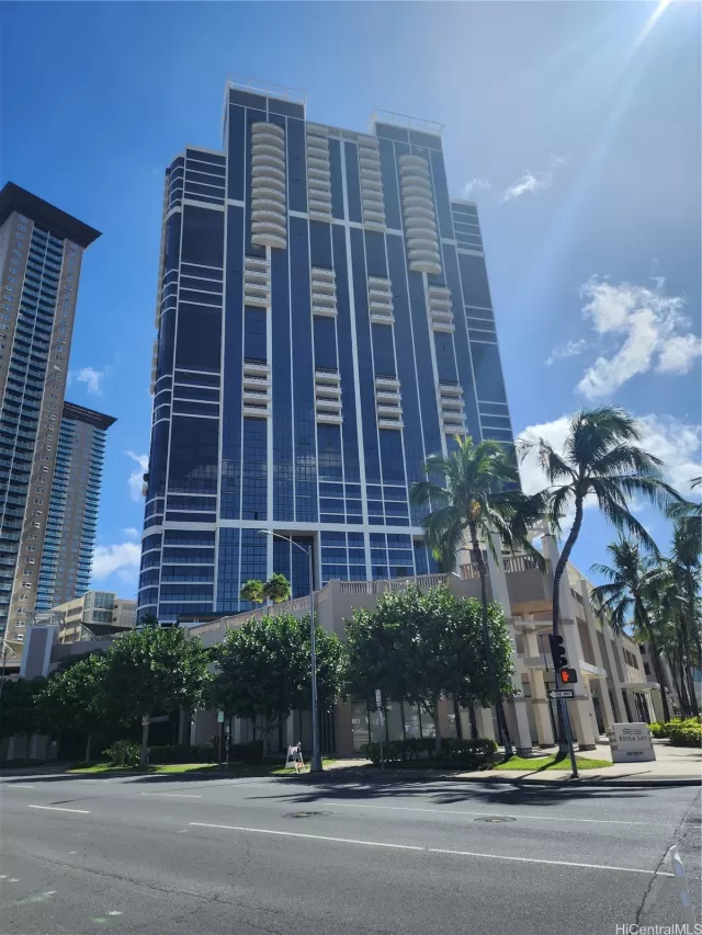 MLS: 202303258 Condo For Sale