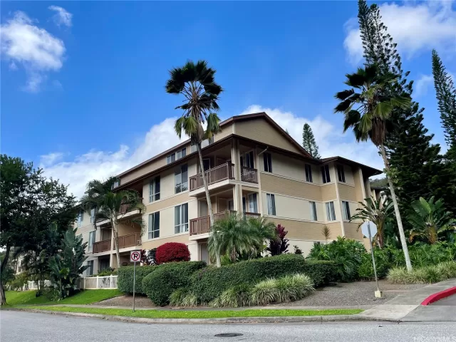 MLS: 202303335 Condo For Sale