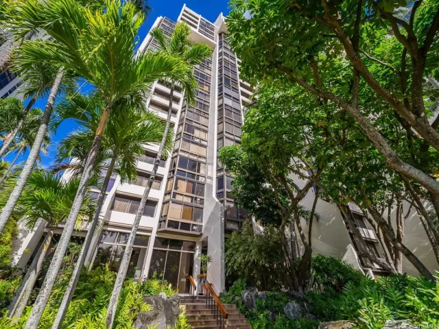 MLS: 202303389 Condo For Sale