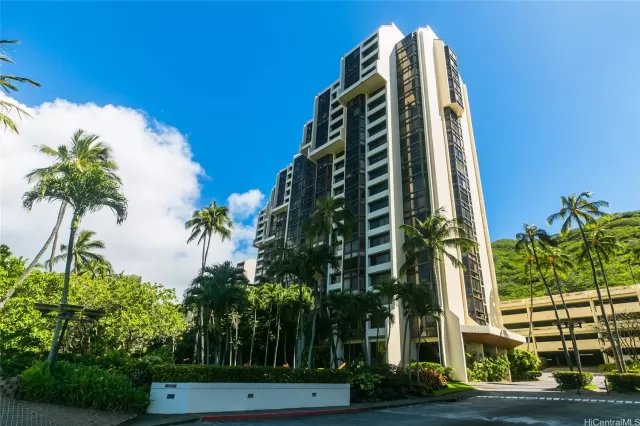 MLS: 202303453 Condo For Sale