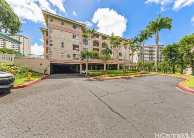 MLS: 202303600 Condo For Sale