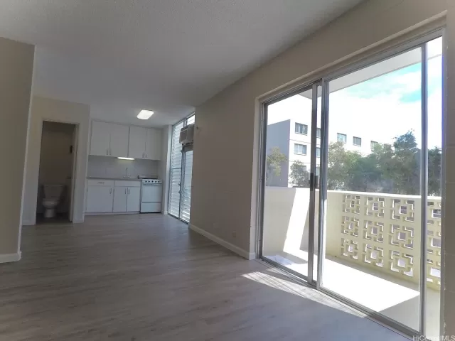 MLS: 202303891 Condo For Sale