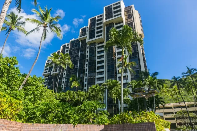 MLS: 202309036 Condo For Sale