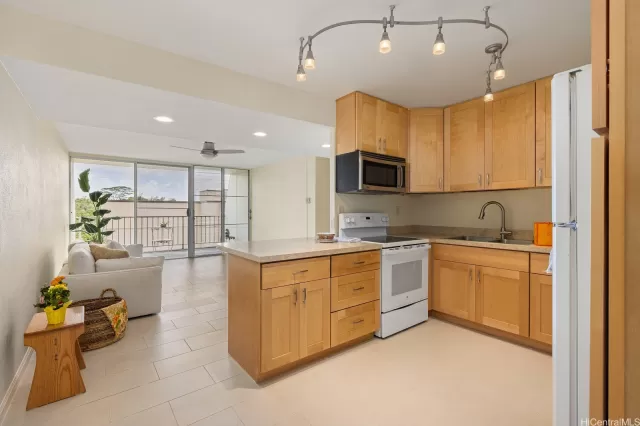 MLS: 202310068 Condo For Sale