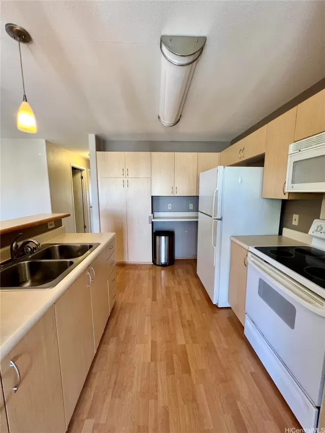 MLS: 202310085 Condo For Sale