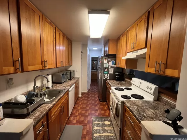 MLS: 202310892 Condo For Sale