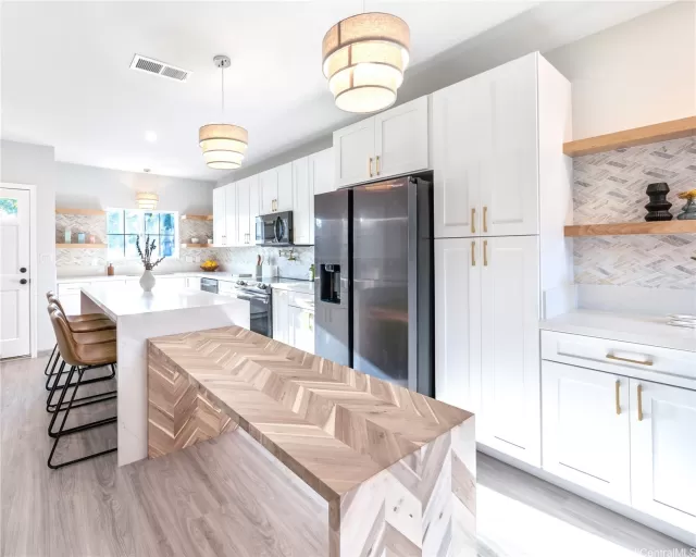 MLS: 202313500 Condo For Sale