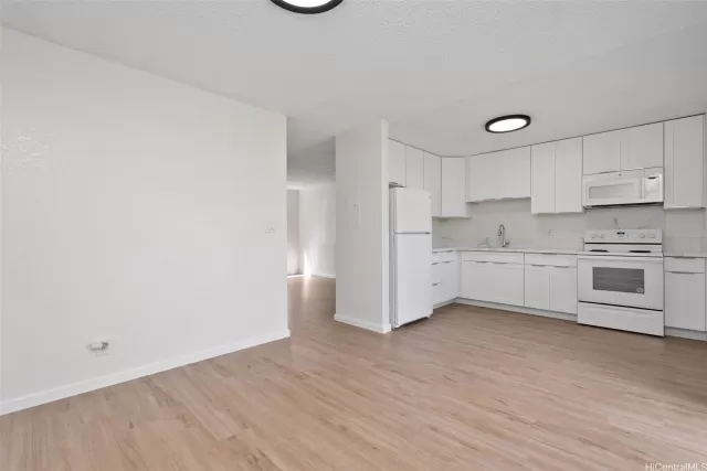 MLS: 202314076 Condo For Sale