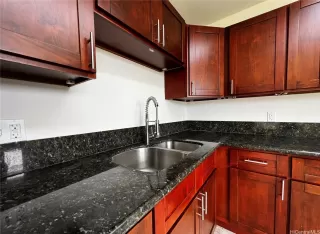 Photo #2: 202314785 Listing 