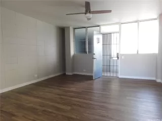 Photo #6: 202316189 Listing