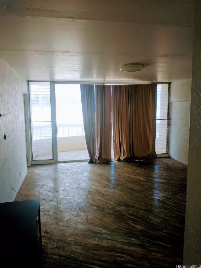 MLS: 202316972 Condo For Sale