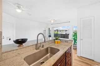 Photo #6: 202321174 Listing 