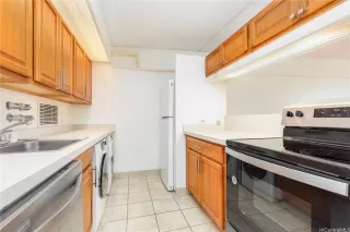 Photo #4: 202322431 Listing 