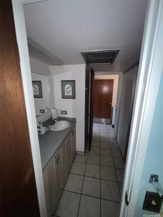 Photo #4: 202324408 Listing 