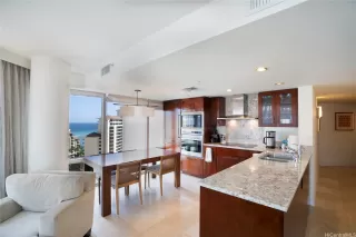 Photo #6: 202324712 Listing 