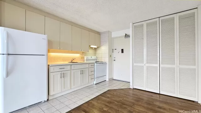 MLS: 202326344 Condo For Sale