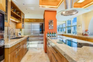 Photo #4: 202402870 Listing 