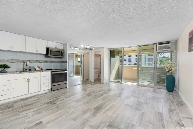 MLS: 202403156 Condo For Sale