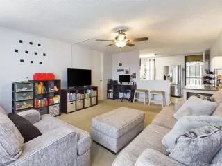 Photo #6: 202403718 Listing 