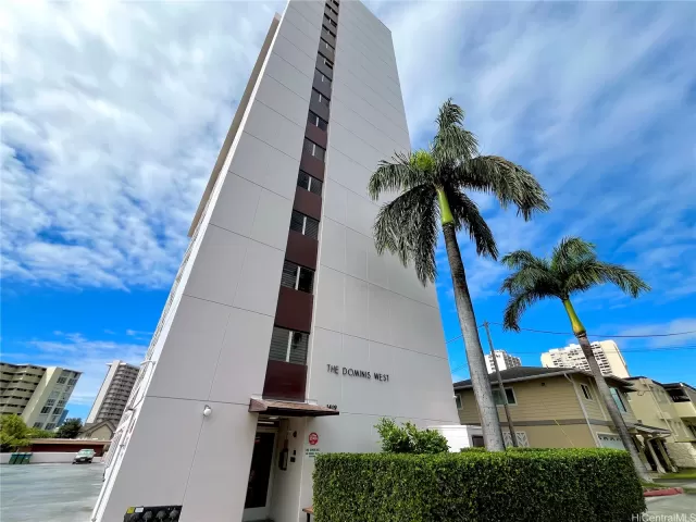 MLS: 202404086 Condo For Sale