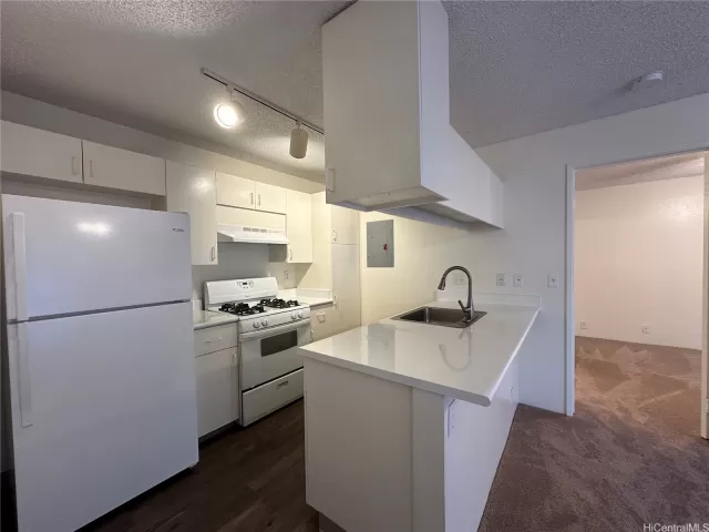 MLS: 202404180 Condo For Sale