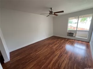 Photo #4: 202404302 Listing 