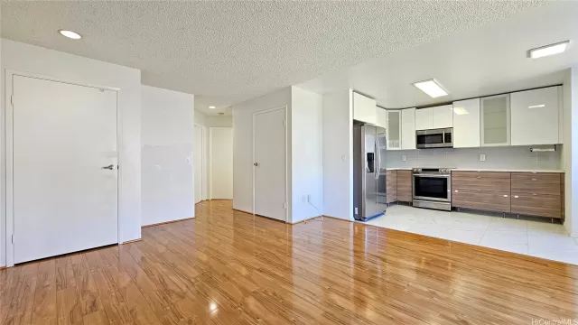 MLS: 202407473 Condo For Sale