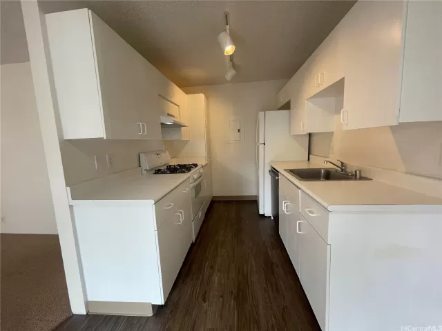 MLS: 202411111 Condo For Sale