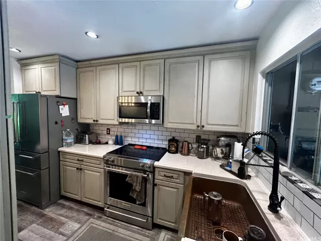 MLS: 202414084 Condo For Sale