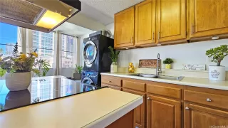 More Details about MLS # 202415573 : 818 S KING STREET 807